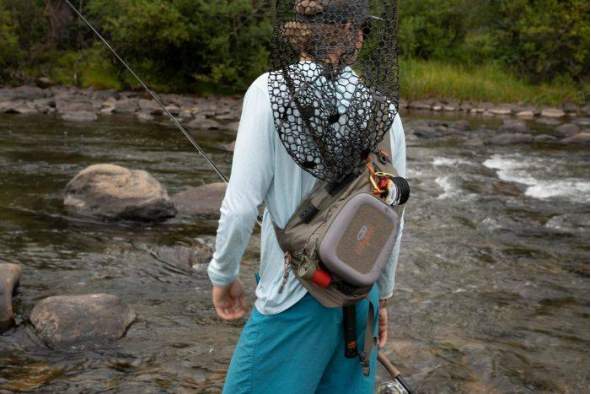 Купить Fishpond Summit Sling Bag, Gravel Fishpond Summit Sling Bag, Gravel