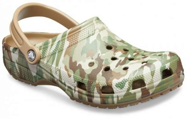 CROCS Classic Graphic II Clog Dark Camo Green-Khaki