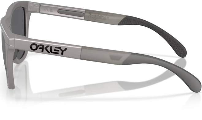Купить Oakley FROGSKINS TITANIUM, PRIZM BLACK POLAR Oakley FROGSKINS TITANIUM, PRIZM BLACK POLAR