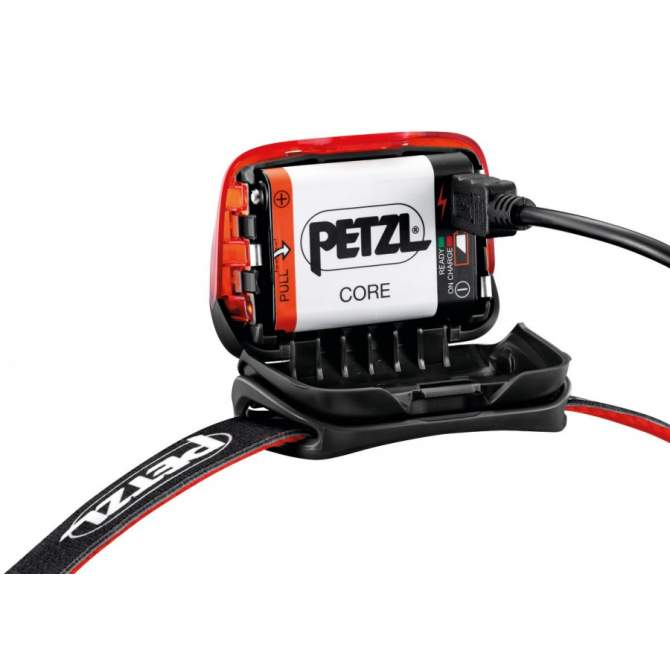 Налобный фонарь Petzl Actik Core, Red
