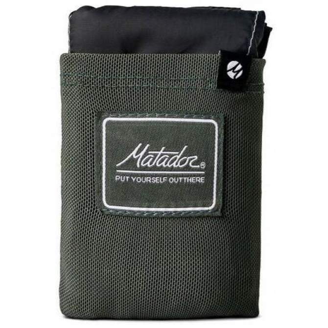 Matador POCKET BLANKET 3.0 с зелёным чехлом