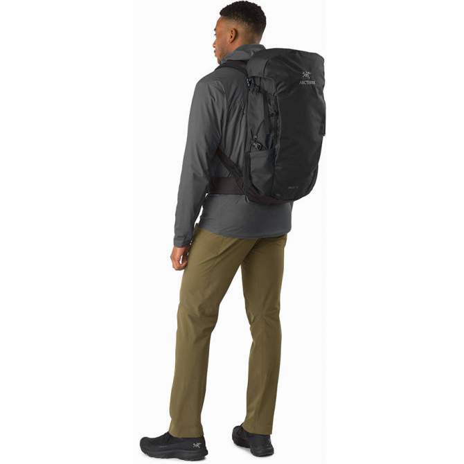 Arcteryx BRIZE 32 BACKPACK, Black