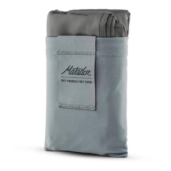 Matador Pocket Blanket 4.0 с голубым чехлом