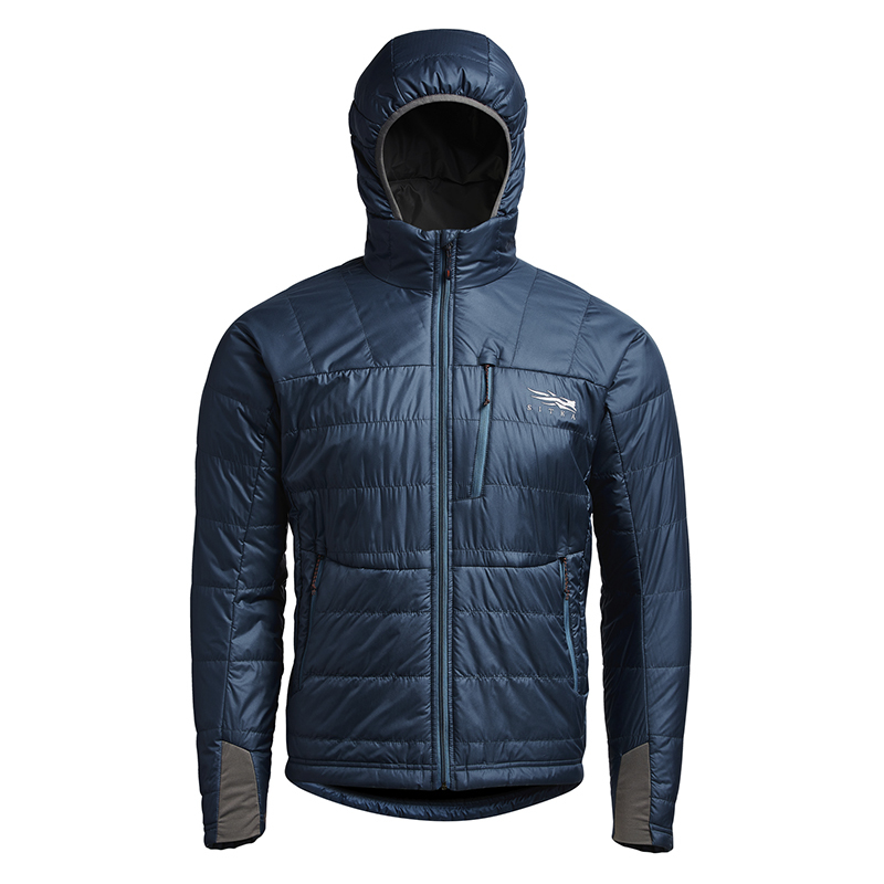 Лёгкая и компактная куртка SITKA Kelvin Aerolite сохраняет максимум тепла, ...
