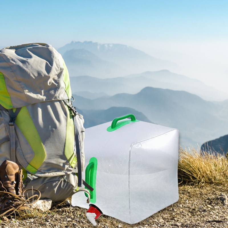 Используйте для хранения воды специальную канистру с креплением к рюкзаку